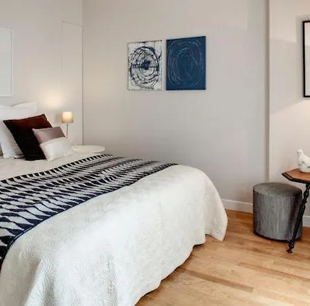 Modern Apartmán